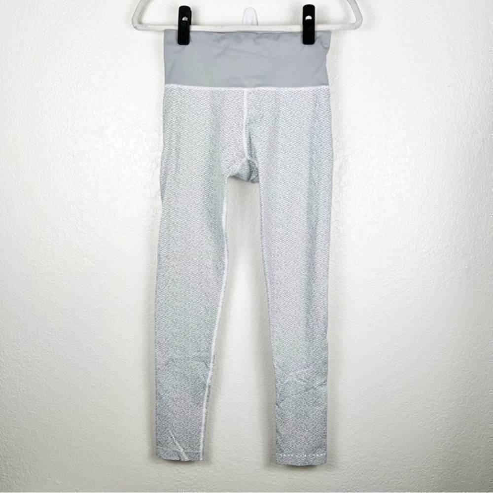 Athleta Grey/White Knit Flurry Base Tight Leggings Size Small
